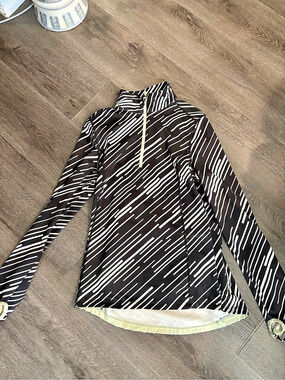 Marika Performance Wear Abstract Print Athletic Jacket Size Medium